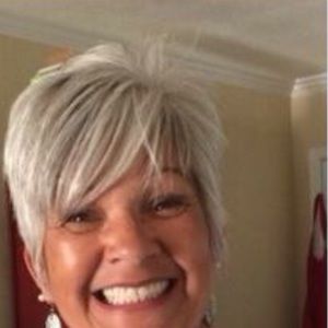 Meet your Posher, Yolanda